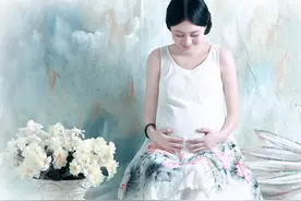 孕肚不是想摸就能摸的，“手法”不对易引发宫缩，建议孕妈收藏图片