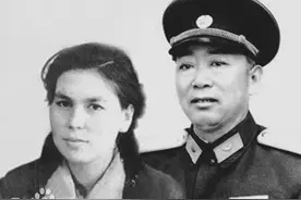 翟云英：上将刘亚楼爱妻，中俄混血，夫死后独守55载，至今独身图片