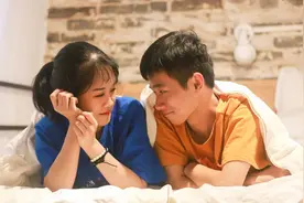 观察男人的表情，就能知道他对你是“喜欢”还是“爱”图片