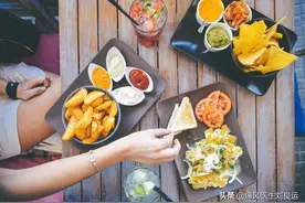 尿酸高不能吃什么东西？痛风饮食不是控制越严格越好图片