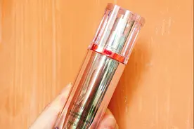 40岁的女人选精华，别只看美白，关键还要抗衰老图片