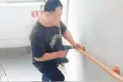 新村街道：加装楼梯扶手 方便老人出行图片
