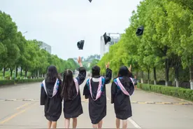 一位女博士的择偶标准：看完才知道，为啥她30多岁还单身图片