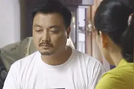 老二媳妇做老公的思想工作，说四弟和大哥都要结婚了咱会去看看吧