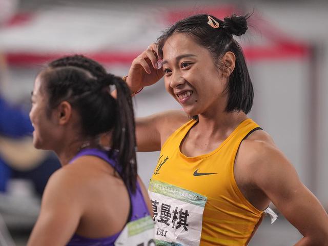 级天津队左菊夺金,山东队王肖璐银牌,安徽队刘凯琪和广东队吴嘉怡铜牌