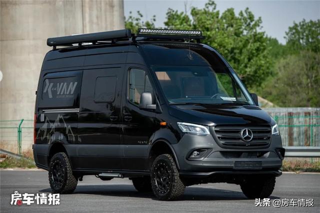 峰值扭矩1000牛米的房车见过么？配4驱厨卫齐全住2人，这品牌够硬