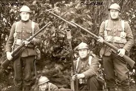 二战法军，1个步兵班有多少人，装备武器乱到不忍直视图片