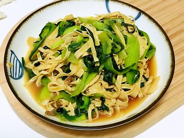 秋季这菜要多吃，富含多种氨基酸，钙含量极高，孩子常吃长高个