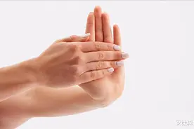 5组手部动作帮你预防及改善手腕酸痛图片