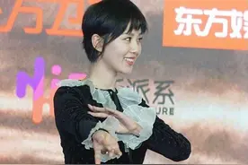刘诗诗终于剪掉10年长发，穿黑色连衣裙高级大气，看了都想剪图片