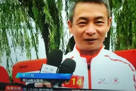 体操王子47岁头发斑白，娶歌星如今成商界大鳄，膝下无子成遗憾图片