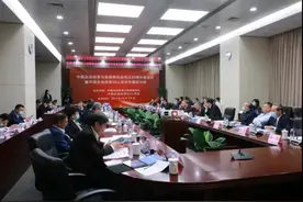 历尽天华成此景 砥砺奋进又一程图片