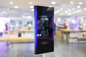 2021在实体店买手机和网上买有何区别？实体店老板爆料：差别很大图片