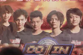 穿越火线：别再骂麒麟了，照顾肖枫10年，最后花天价唤醒了肖枫图片