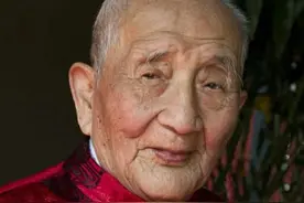 中国最后一位御医，如今成为一代名医，至今健在，103岁图片