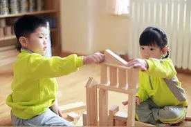 “你怎么这么丑啊？”萌娃的回答让人喷饭，网友：高情商未来可期图片