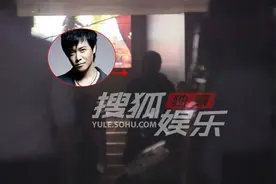 陈思诚驼背肚圆脸胖一圈，独自观影显孤单，与佟丽娅又传婚变图片