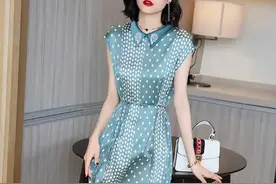 爱美就要趁年轻，尤其7080后，多穿这样的洋气靓裙，又美又嫩图片