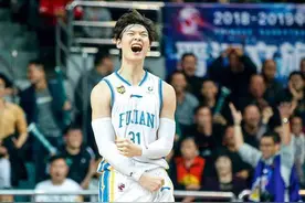 曝CBA最新转播合同出炉，5年40亿破历史记录，球迷：NBA再见了图片