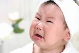 一到晚上，孩子就想妈妈怎么回事？看了原因，宝妈再累也值得图片