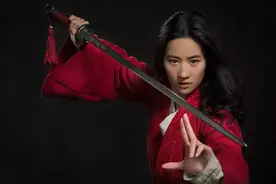 清朝一位女子效仿花木兰，女扮男装去从军，结果没多久便有了身孕图片