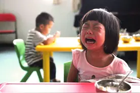孩子满3岁就去幼儿园吗？入学时间不对，孩子遭罪大人受累图片