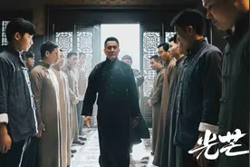 《光芒》首播评价好坏参半，张志坚领衔4大看点，具有爆剧潜质图片