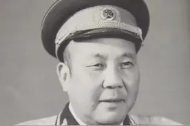 炮神赵章成究竟有多厉害？三炮定长征，毛主席亲授称号“神炮手”图片