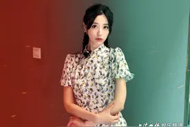 上海人都懂的电视台美女主播司雯嘉用上海话开撩，结果被指像青蛙图片