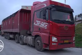 一辆车装125吨货 超重157%！一夜查获8辆“百吨王”图片