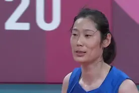 中国女排救赎战：郎平备受关注，朱婷面对自己，0:1，惊心动魄图片