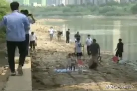 郑州贾鲁河钓鱼，为何被没收渔具登记备案，罚款200元？图片