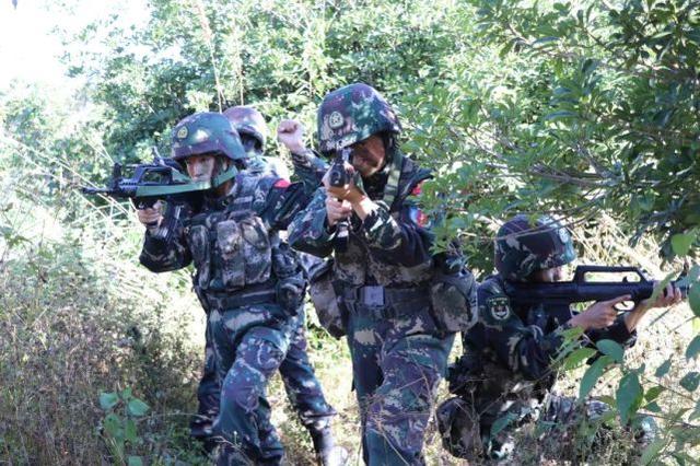 “三八”妇女节特辑｜这些就是特战女兵的训练日常