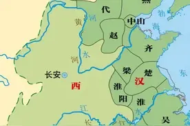 1968年汉中山王陵首次出土金缕玉衣，尸骨在玉衣内已经腐朽，只留下了痕迹而已图片