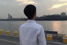 讲述：感谢我妈把我生得这么白，让我落入老婆设计的网图片