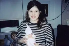 她是世界上最小的婴儿，出生时仅25厘米，18年过去了，长成了这样图片