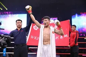 遗憾！太极小子韩飞龙武林风首秀失利，对手曾与马拉特大战3回合图片