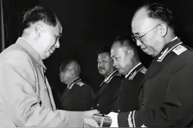 罗荣桓弥留之际，留给子女一句话，毛泽东：这个同志一生始终如一图片