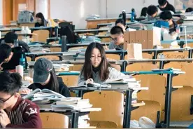 中央办公厅公务员录取名单，985毕业生占比很小，普本学生的逆袭图片