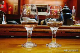 喝酱香型白酒不伤肝？酱酒为什么是健康酒？看完你就知道图片
