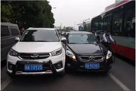 都说黑色比白色吸热，可懂行的买车人还是买黑不买白，为什么？图片