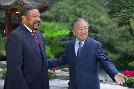 世界闻名的非洲华裔高官，子承父愿来中国寻根，每年都回温州祭祖图片