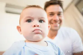 刚满月婴儿戴脖圈在家中游泳窒息身亡，暴露出哪些问题？图片