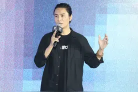 陈坤参加《开讲啦》演讲，紧张到说错主题，两招解决演讲恐惧问题图片