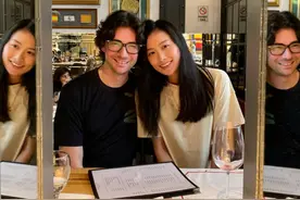 陈法拉现身街边吃火锅，素颜出镜化身四眼妹，网友大赞清纯够朴实图片