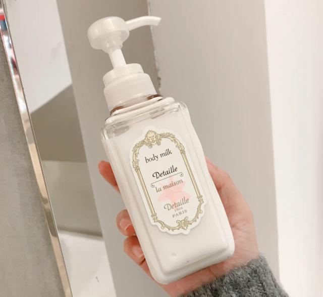 蜜桃白茶身体乳可以去毛吗