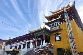 见山见水见自己，转山转水转佛塔，嗡嘛呢叭咪吽，扎西德勒图片