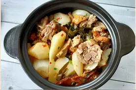夏季，用鸭肉和它炖着吃，低脂低热的进补，肠胃无负担又容易吸收图片