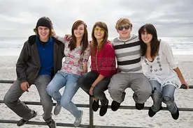 当你知道自己是谁时，你就获得了超越外部认可与评价的自由图片