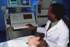 全球首例活人“换头”手术，俄罗斯程序员自愿报名，结果怎样了？图片